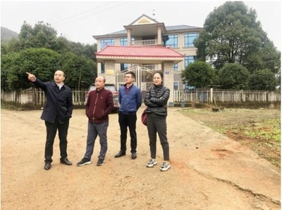 湖南省蔬菜協(xié)會(huì)秘書(shū)長(zhǎng)何榮狀一行蒞臨美食流考察，共探新鮮蔬菜零售新模式